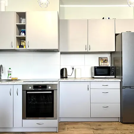 Marcinowska 2 - Self Check-in 20h - Parking Apartament Trzebnica